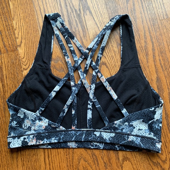 Lulu Lemon Free to be Serene Sports Bra, size 6 - Picture 4 of 10